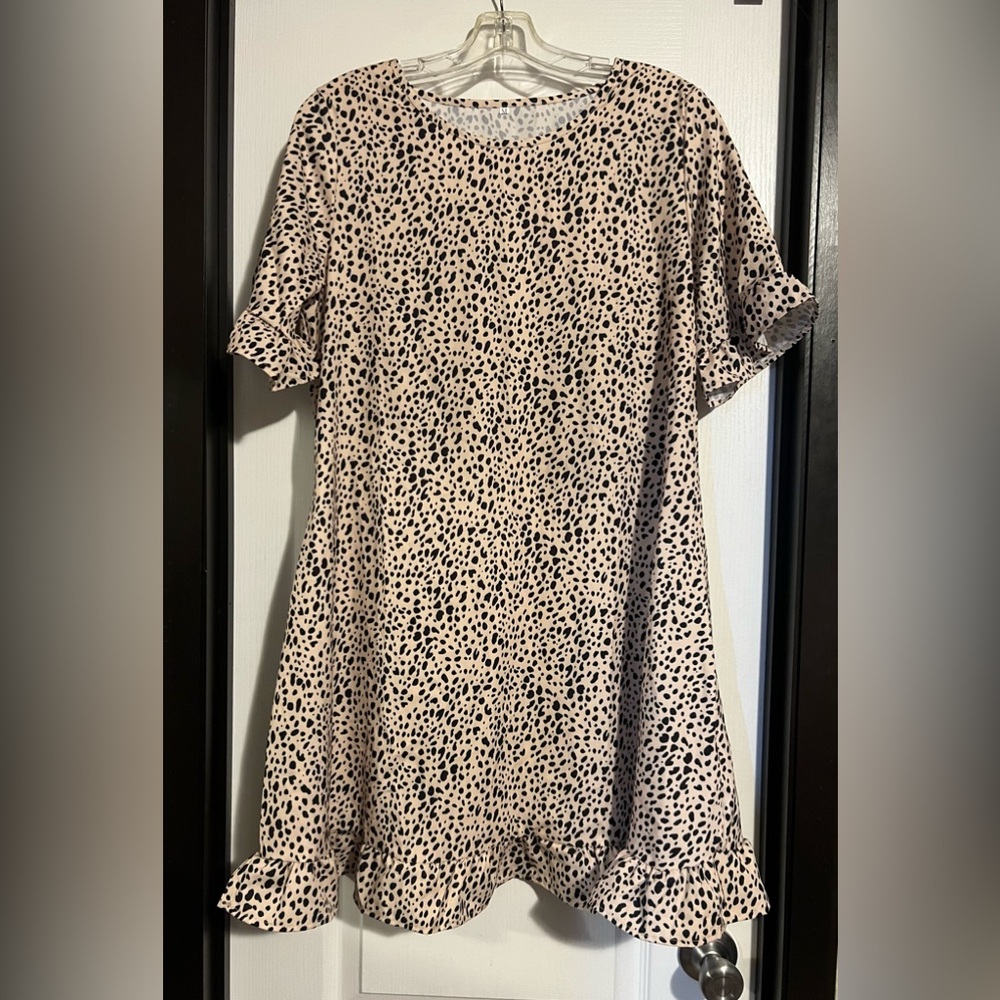 Animal print dress M